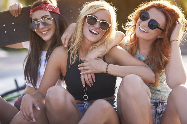 happy female friends - Фото, изображение