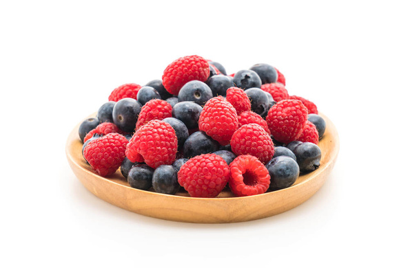 fresh blueberry and rasberry on white - Φωτογραφία, εικόνα