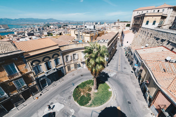 Aerial view of of the capital of Sardinia. - 写真・画像