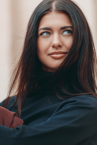 young smiling woman - Foto, afbeelding
