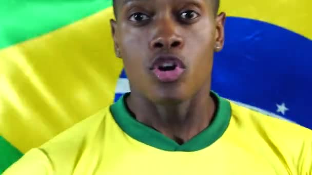 Brezilyalı adam kazanan Brezilya bayrağı ile - Video, Çekim