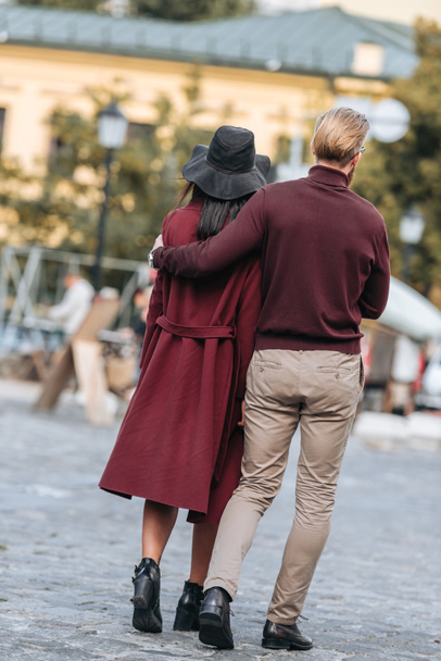 couple walking outdoors - Φωτογραφία, εικόνα