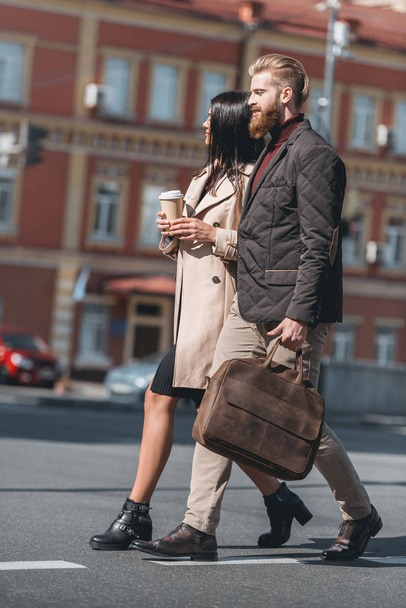 couple walking outdoors - Zdjęcie, obraz