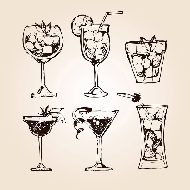 Cocktail set. Elements for the graphic design of the menu bars, restaurants, invitations, announcements. Hand drawn sketch set of alcoholic cocktails. Vintage vector illustration  - Vector, Image