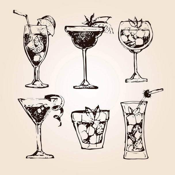 Cocktail set. Elements for the graphic design of the menu bars, restaurants, invitations, announcements. Hand drawn sketch set of alcoholic cocktails. Vintage vector illustration  - Vector, Image