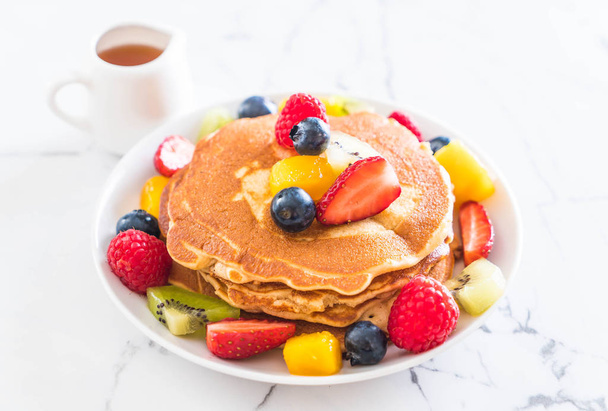 pancake with mix fruits - Photo, Image