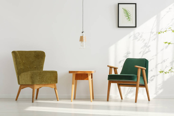 Stylish green chairs in room - Valokuva, kuva