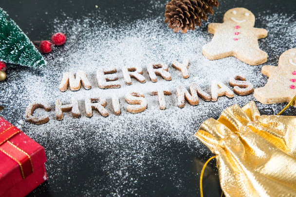 Card with Gingerbread Cookies. Baked Letters Merry Christmas - Фото, зображення