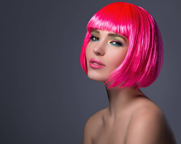 young woman with pink hair - Zdjęcie, obraz