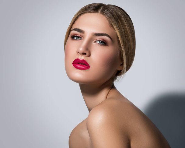 Beautiful blonde girl with red lips - Фото, изображение