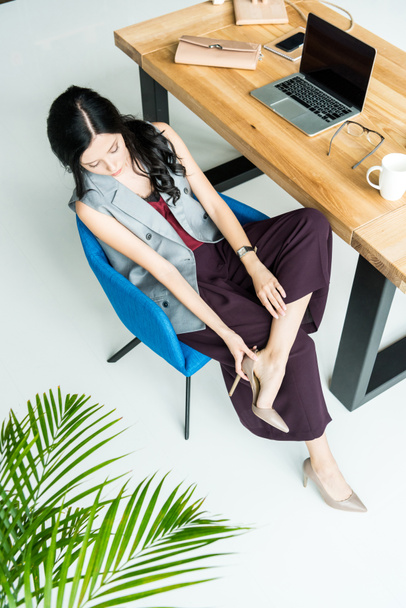 businesswoman resting at workplace - 写真・画像