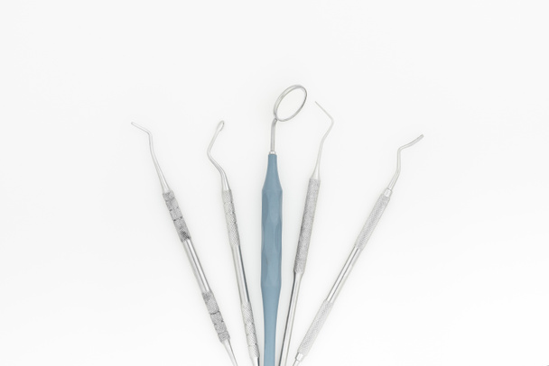 Set van tandheelkundige instrumenten - Foto, afbeelding