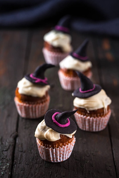 Cupcake con un cappello
 - Foto, immagini