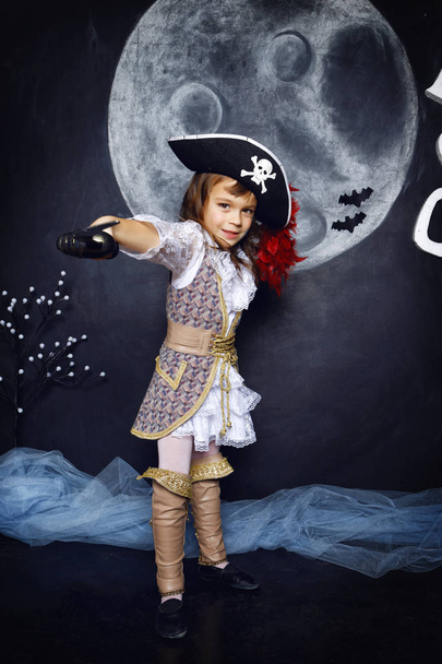 Little girl in pirate costume. Halloween Concept - Foto, immagini