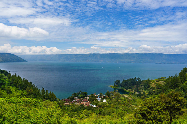 Lake Toba in Indonesië - Foto, afbeelding