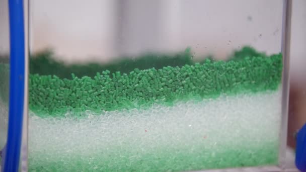 Műanyag granulátum a extruder, hogy műanyag extrudálás manufaktúra - Felvétel, videó