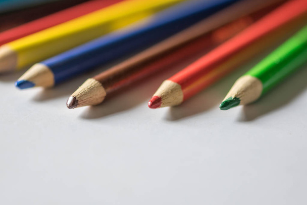 Multi kolorowe ołówki - Zdjęcie, obraz