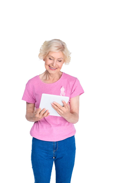 senior woman with digital tablet - Zdjęcie, obraz