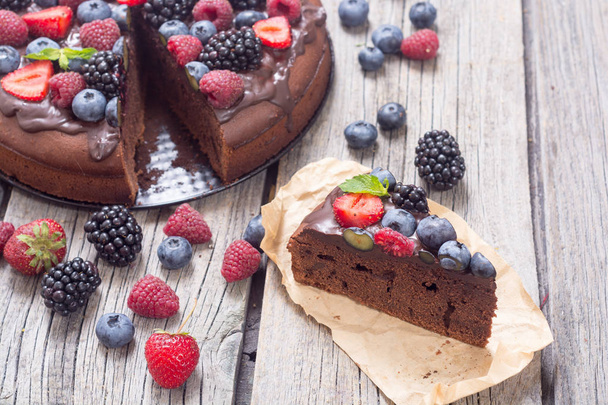 Homemade chocolate cake - Фото, зображення