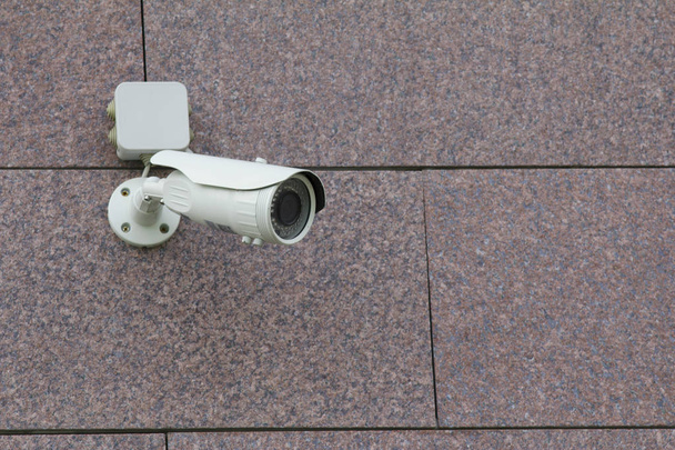 Cámara CCTV en la pared - teleobjetivo
 - Foto, imagen