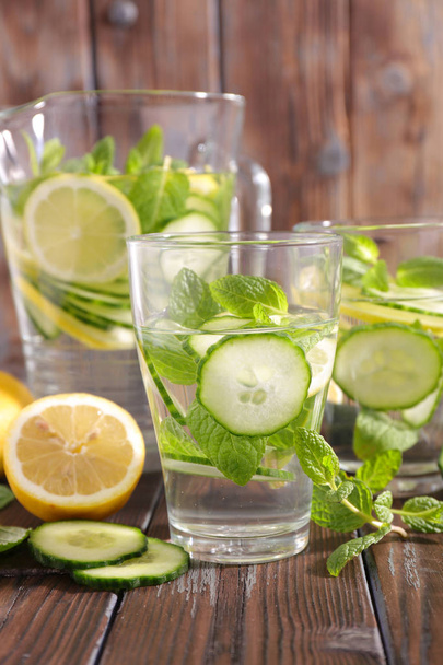 Lemon and cucumber water detox  - Photo, image