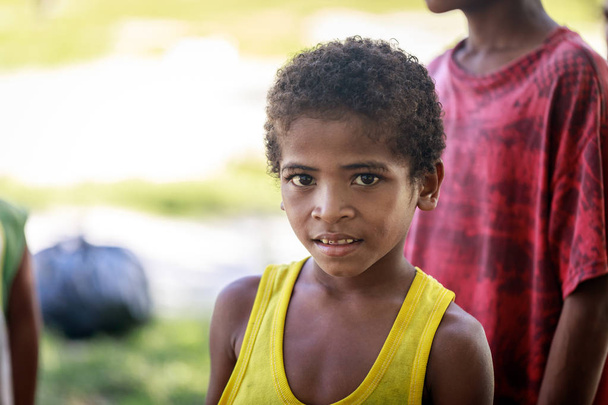 Портрет Aeta племені хлопчик поблизу Пінатубо на 27 серпня, - Фото, зображення