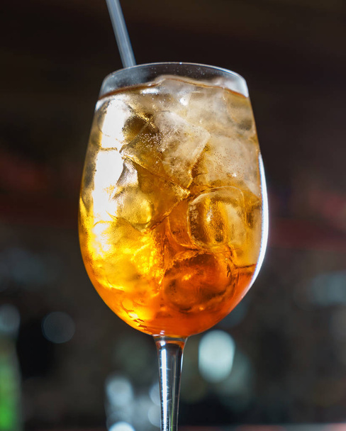 fresh cocktail in the bar - Foto, Imagen