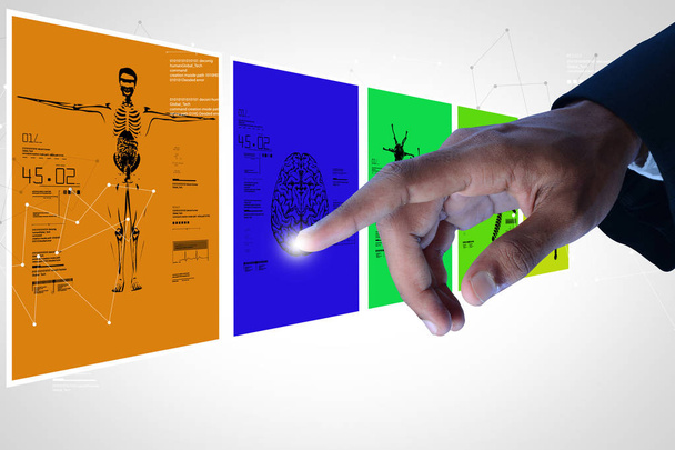 ilustración digital del hombre que muestra imágenes médicas
  - Foto, imagen