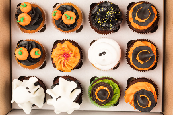 dekoratív halloween cupcakes  - Fotó, kép