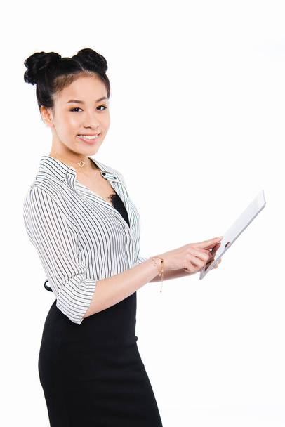 businesswoman using digital tablet  - Foto, afbeelding