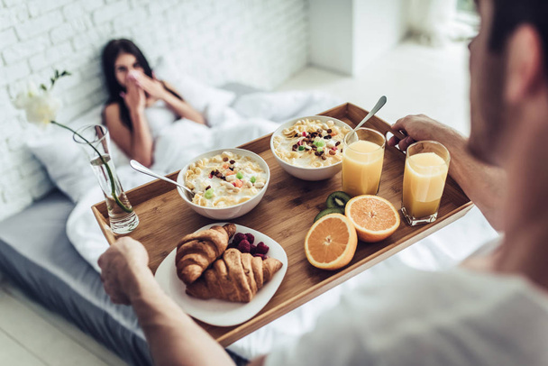Breakfast in bed - Φωτογραφία, εικόνα