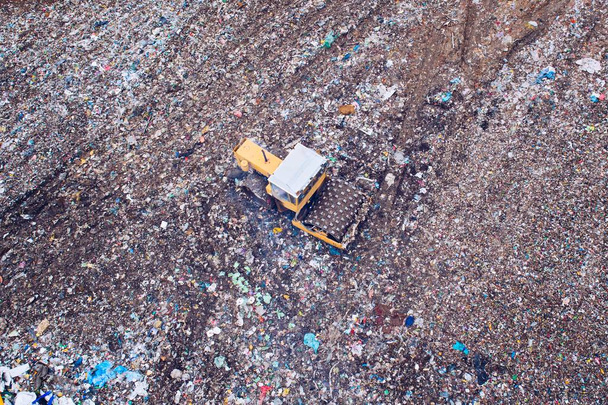 A légi felvétel a hulladéklerakó - Fotó, kép