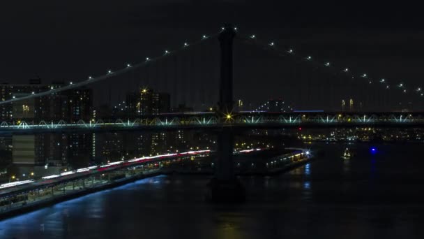  Manhattan Bridge v noci v Manhattanu, New York City, New York, Usa - Záběry, video