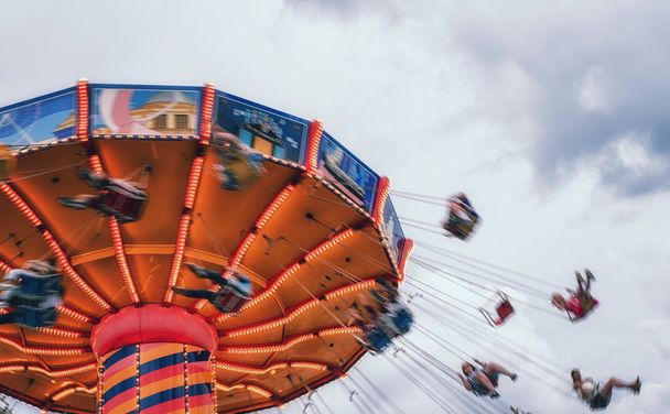 A Chairoplane spinning - Photo, Image