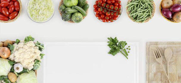 Concept de saine alimentation avec des légumes frais et de cuisson
 - Photo, image