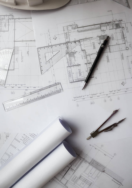 職場平面図上のオブジェクトをエンジニア リングのイメージ。建設  - 写真・画像