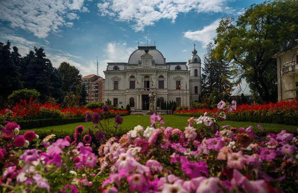 Targoviste town hall, Transylvania, Romania - Foto, immagini