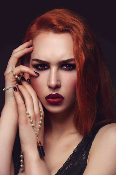 young vampire woman - Φωτογραφία, εικόνα