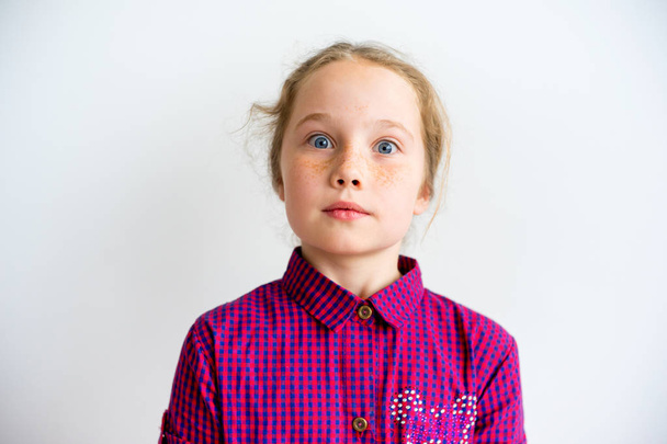 Girl showing emotions - Fotó, kép