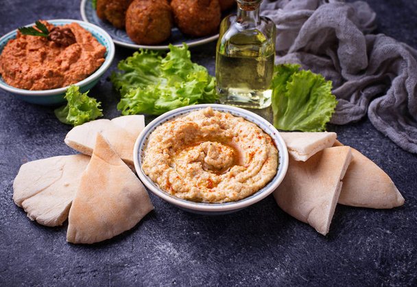 Hummus a pita chléb - Fotografie, Obrázek
