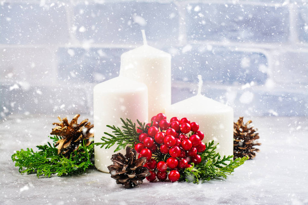 Рождественские композиции со свечами
  - Фото, изображение