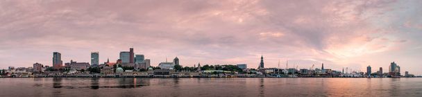Hamburgo Skyline al amanecer, Alemania - Foto, Imagen