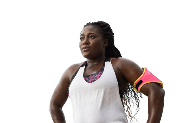 egzersiz sonra terleme, izole sportif Afrikalı kadın . - Fotoğraf, Görsel