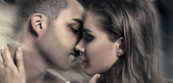 Beauty portrait of kissing couple. - Fotografie, Obrázek