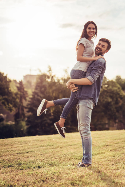 Romantic couple outdoors - Valokuva, kuva
