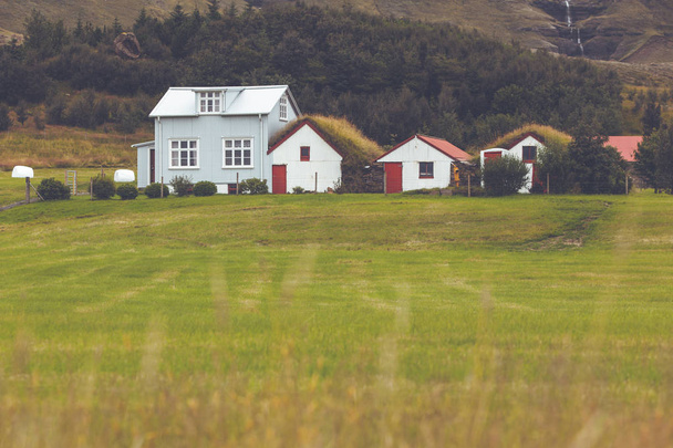 White Siding Icelandic Houses - Foto, immagini
