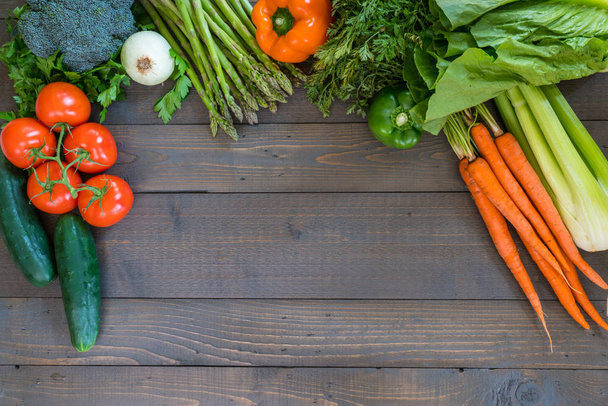 Fresh Vegetables on Wood Table - Фото, зображення