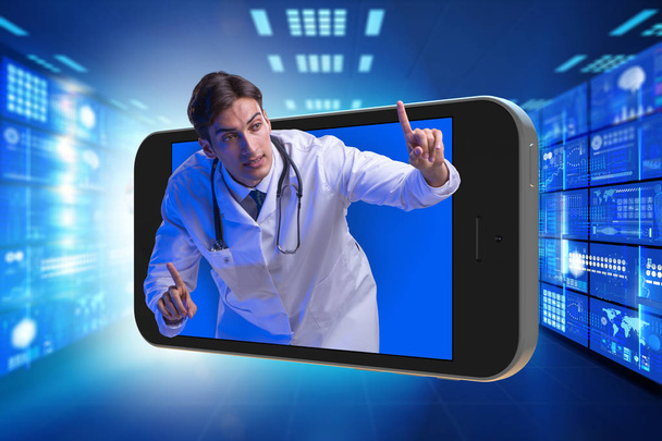 Doktor ve akıllı telefonlu teletıp konsepti - Fotoğraf, Görsel
