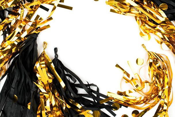 Black and gold fringe tassel garland - Fotografie, Obrázek