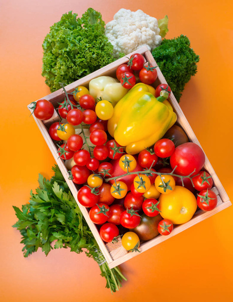 organic food background Vegetables in the basket. tomatos, pepper - Photo, Image
